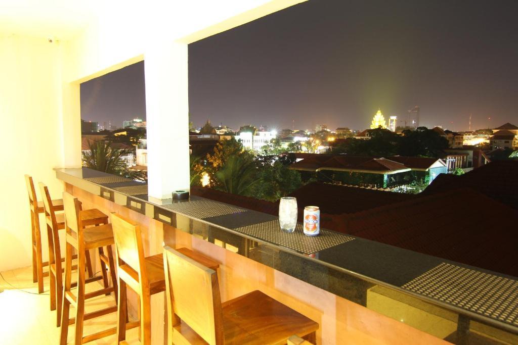 Jasmin Monument Hotel Phnom Penh Exterior foto