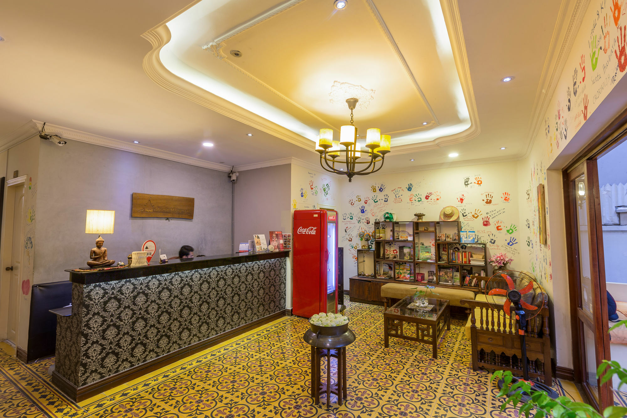 Jasmin Monument Hotel Phnom Penh Exterior foto