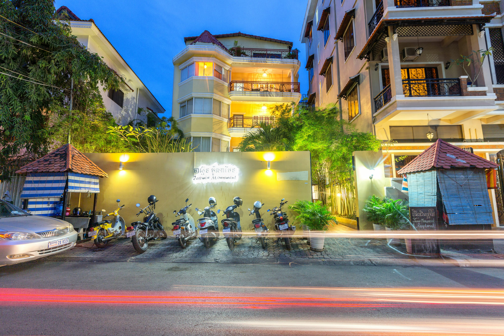 Jasmin Monument Hotel Phnom Penh Exterior foto