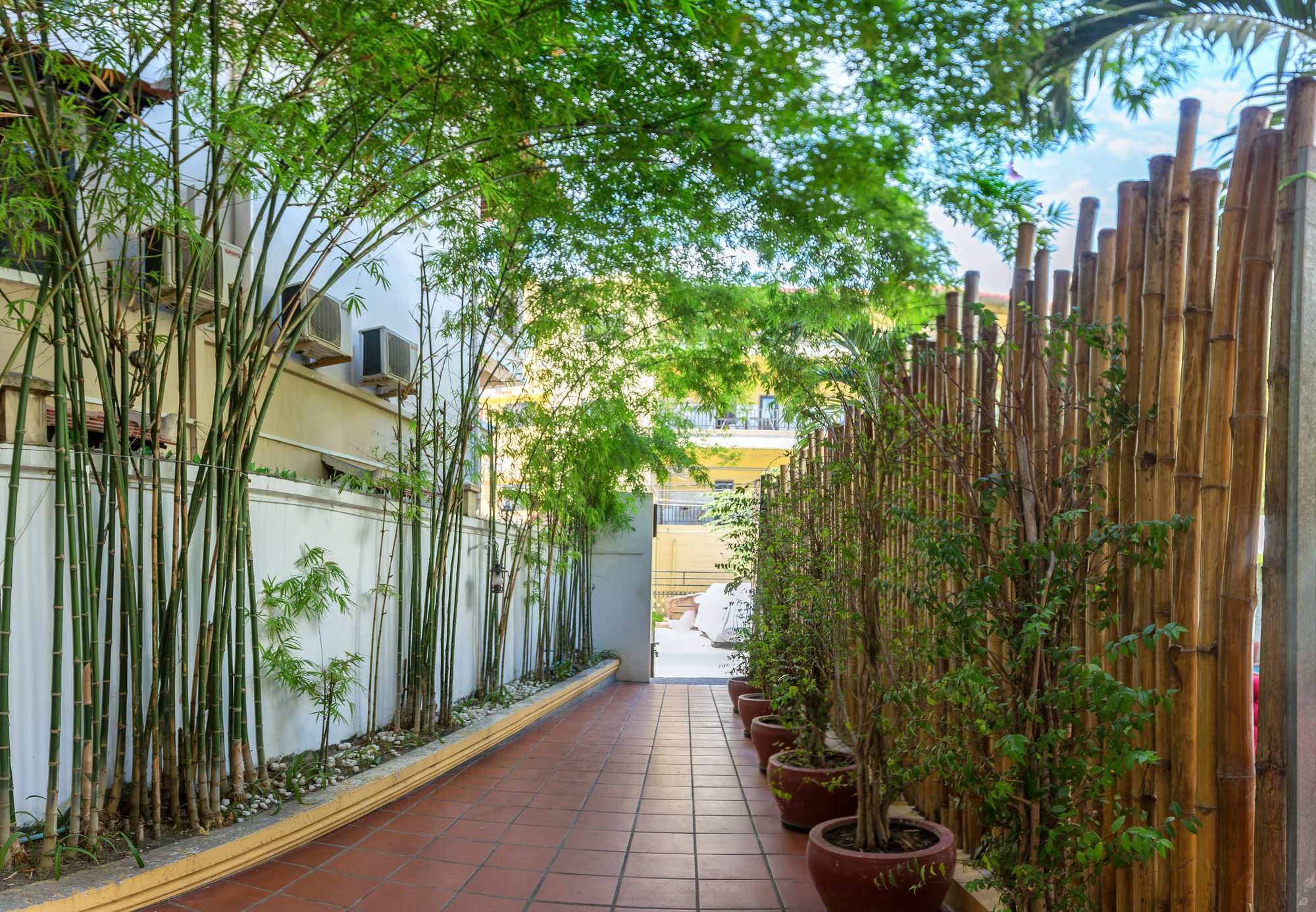 Jasmin Monument Hotel Phnom Penh Exterior foto